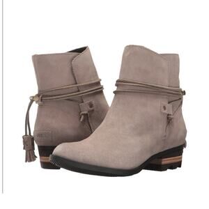 Sorel Farah Short Boots Size 8.5 Women's Suede Tasseled Slip On Tan